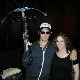 Married, 4 kids, Love The Walking Dead, Sons of Anarchy, Breaking Bad, Justified, Battle Star Galactica