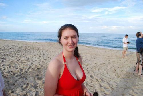 fe_ursus's profile picture. my goal in life is to live on a beach, train dogs, and brew beer. Dunno how I'll achieve my goal just yet, but I'm damn sure I'll enjoy the journey