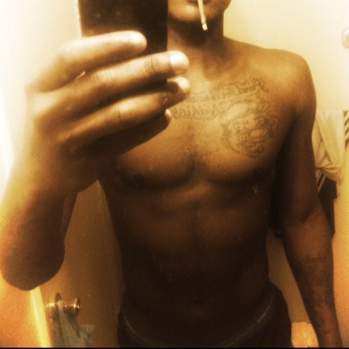 #teamFOLLOWBACK #BBC #TeamARIES ima realist looking for more realist follow my twifey @yummi1986 we 100 my baby @Demetriasxythng #teamiphone5 #teamTaken