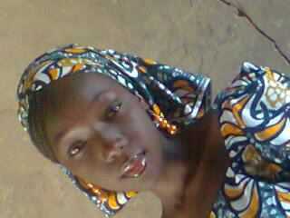 Am a homesome boy, light clair and medium seize