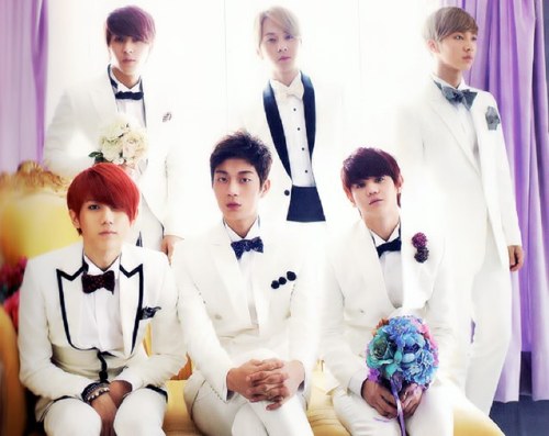 비스트 사랑해 // b2st 짱. “My heart stay with Unitedcube.” ♡