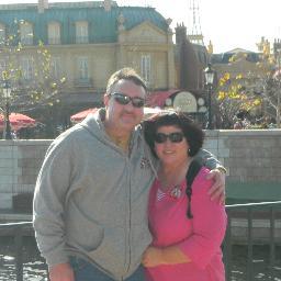 T_Swearingen's profile picture. OU Football and Disney Fanatic