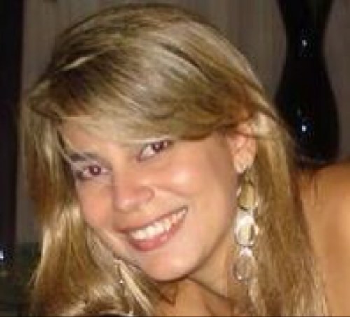 Ela acreditava em anjo e, porque acreditava, eles existiam.....