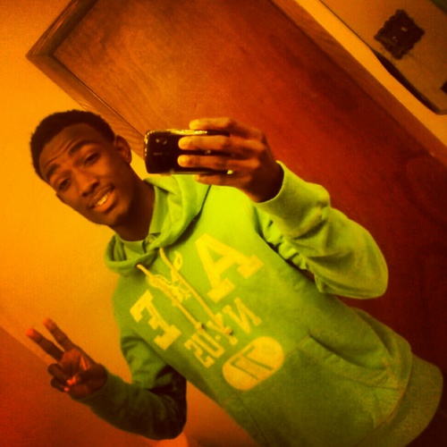 I lyk cheese. I got swag. I love football. Folliw me on IG _callmesosabby_. 10/20/12