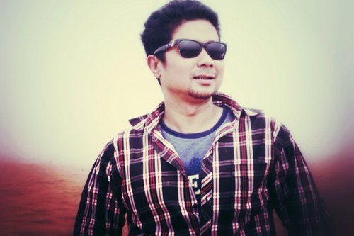 dinozoel's profile picture. 