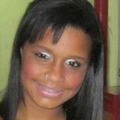Raquely  ,14 anos , Virgiana  , chata , ignorante , feliz , frescurenta , chorona , ciumenta , romantica ,Louca ? posso ate ser mais sou feliz . Besta ? ñ