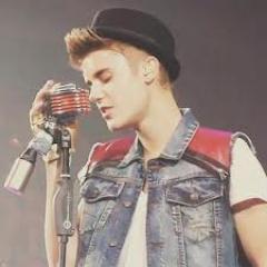 I Love Justin Drew Bieber to the moon and back || 100% BELieBEr || I'm a biggest fan of @justinbieber || this is my other account  ------------