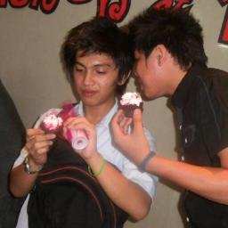 you can describe me if you read my tweets. haha :)
