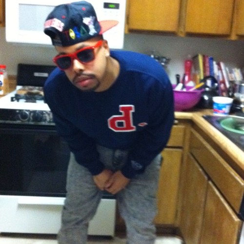 Icemike_34's profile picture. The baddest bitch is not the best bitch, but the best bitch is who I left with!  ¯\_(ツ)_/¯