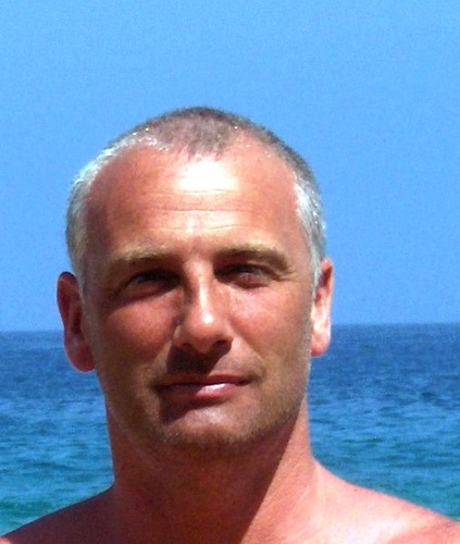 Lifetime Nottingham Forest fan, affinities with Portsmouth FC .