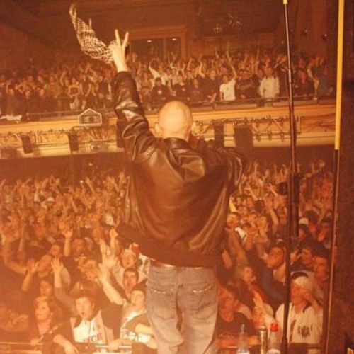 amaradonna's profile picture. 1 0 7