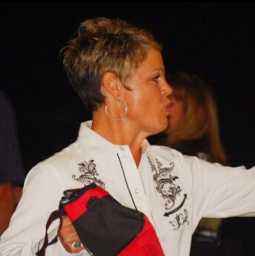 AmyrossCol's profile picture. 