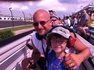 Self employed Insurance Restoration Contractor, Buffalo Bills and Sabres nut, Nascar junkie and huge @Dalejr fan!