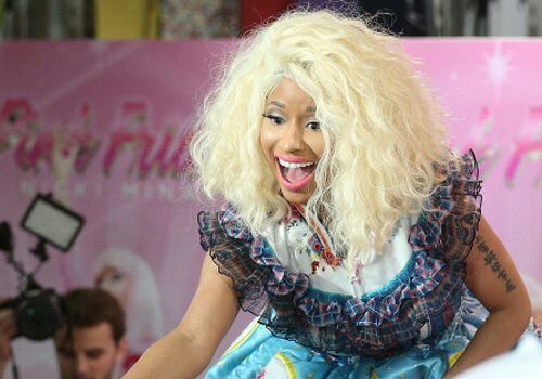 Hey there Barbz! This is my fantwitter for other Barbz. Nicki For ever! Starded at 07-01-2013#Barbz