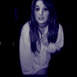 Hé follow moi ! :D  [Je follow Back ;D]