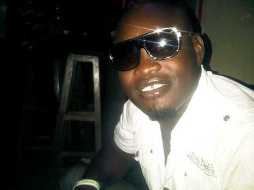 Am just a gentle nice guy, who like making friend