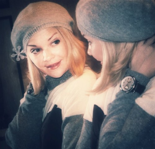 nelyaf76's profile picture. 