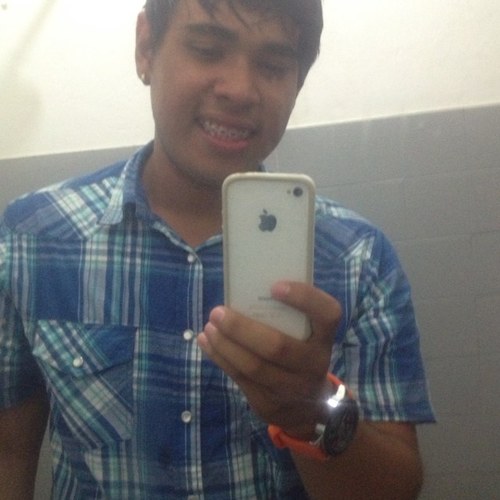 :(   Twitter não se preucupe comigo, eu to bem, quando vc menos esperar, eu volto (y)
