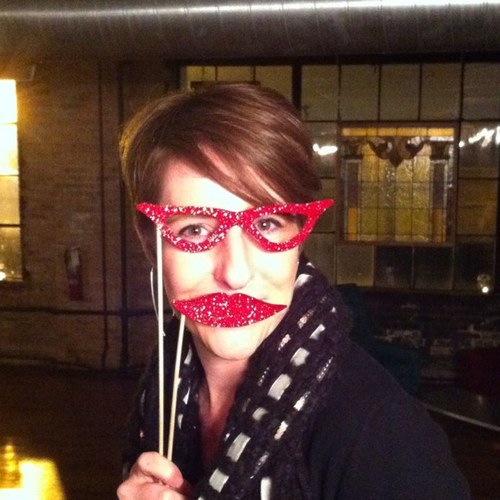 sarahtrib's profile picture. 