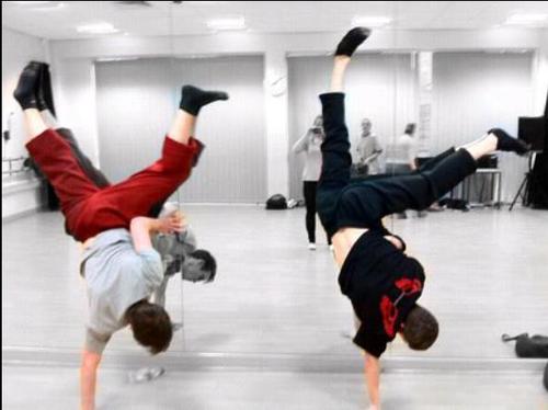 isamu_8's profile picture. Live, Laugh, Toaster Bath