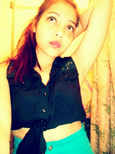 hi my name is Jannet I'm the girl that dosnt really say much but once you get to know me its a hole diffrent bookc; cee 3s yall