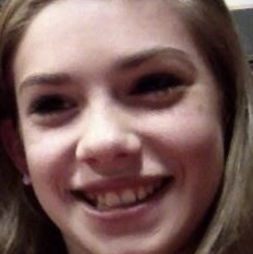 Hi! Im Reese, my sister is @PerezWrites, I want to be an actress when I get older, and I'm a swimmer!