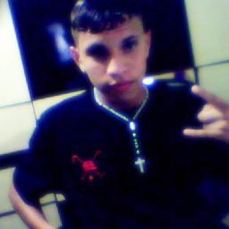 Touro, 15 anos, amo o santos futebol club, sou abençoado ♪