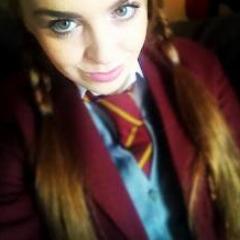 Hello My name is Willow Jenks live in the house of anubis. Mi bff is @amber_anubis and @KT_R_Anubis(official roll game)