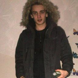 16 Year Old #UnsignedArtist
Old Account was Marv_Artist
#FollowBack