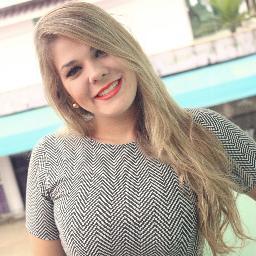 Acadêmica de Design de Moda - UNIVALI/Balneário Camburiú.
