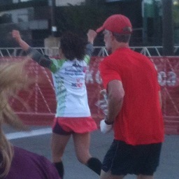 I'm a middle aged mom who lives a healthy lifestyle & loves running. #SweatPink, GirlsGoneSporty, #KindRunner