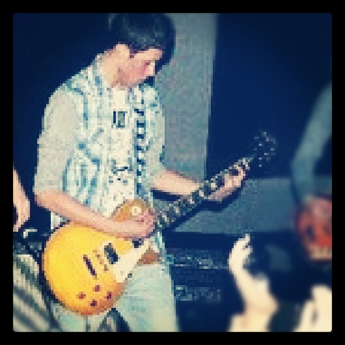 Estudiante de Administración y Dirección de Empresas en la URJC. Guitarrista de Slow Motion y persona en mis ratos libres.