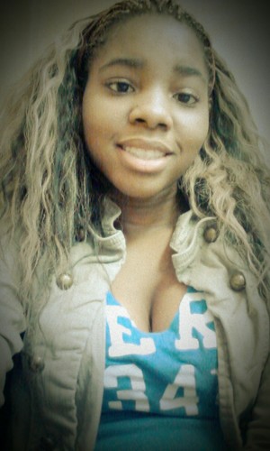 follow me on instagram : jabriaa . btw follow my fav. cousin @YoursTruly_Meka ; ♥ . Mention for a follow back tho (: