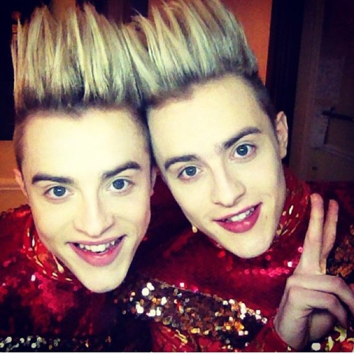 14 years old girl. Fangirling over John and Edward Grimes! 3 xoxox follow please =:)