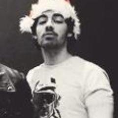 teamjoejonasxo's profile picture. my name sung by jonas bros6/28/09 in tacoma wa by jonas bros.  said by justin bieber while onstage w swift...ulie in holy ground. HUGS sung by demi to.