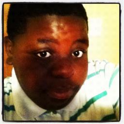 I hang wit mii friends et school.. Also i like to sing, dance, and turn-up.... Ayyee..!