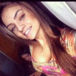 Você é linda demais,Perfeita aos olhos do pai,Alguém igual a você,Não vi jamais.
@LemannGrazy .Since:01/01/2012. #OFICIALIZADO e #SEGUIDO pela própria.