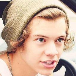 directioner9798's profile picture. A real girl isn't perfect and a perfect girl isn't real.
-Harry Styles   We follow back just ask :)