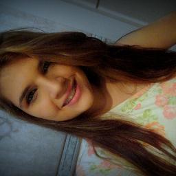 A vida me ensinou a nunca desistir, nem ganhar, nem perder mas procurar evoluir.♫