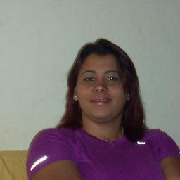 Sou muito alegre e adora musicas.