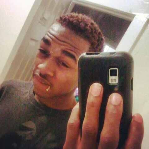 I GOT MAD FEELINGS FOR MY 4EVA GIRL CANT NOBODY TAKE HET SPOT PIDDD 042411 SHIT ! FOLLOW MY 4EVA @TheFamous_Tay