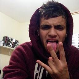 ' Uma vida sem amor é uma vida sem sentido. Estarei feliz aonde for se você estiver comigo ' @beaa_felix euteamo ∞