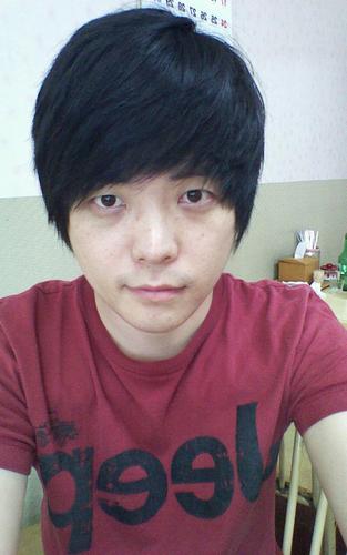 skysig2012's profile picture. 