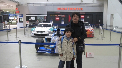 knj087111's profile picture. 