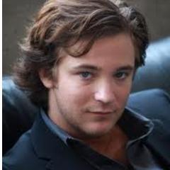 Marcus_Watson19's profile picture. I hate everyone, especially Caleb. Damn you.