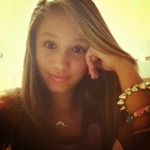 Se você tem um problema comigo, me ligue! Se você não têm meu número não me conhece o suficiente para me julgar!xx i'm directioner