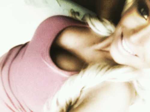 iloveweeeeeeeed's profile picture. I'm just your regular babe who likes to smoke weed. Weed is from the earth. God put this here for me and you. Take advantage man, take advantage #pothead