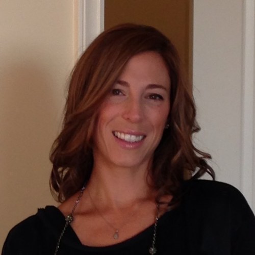 julieelster's profile picture. 