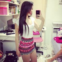 Eu tenho minhas manias sim,eu tenho meu jeito que confesso,é bem estranho, eu gosto de sorrir,sempre,me faz bem e eu gosto de ser assim.