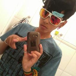 - marido e irmão da @uumasonhadora_ , tio da linda da @UmaaCupcaake_